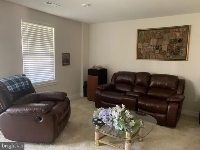 $340,000 | 117 Plaza Drive, Sicklerville, NJ 08081