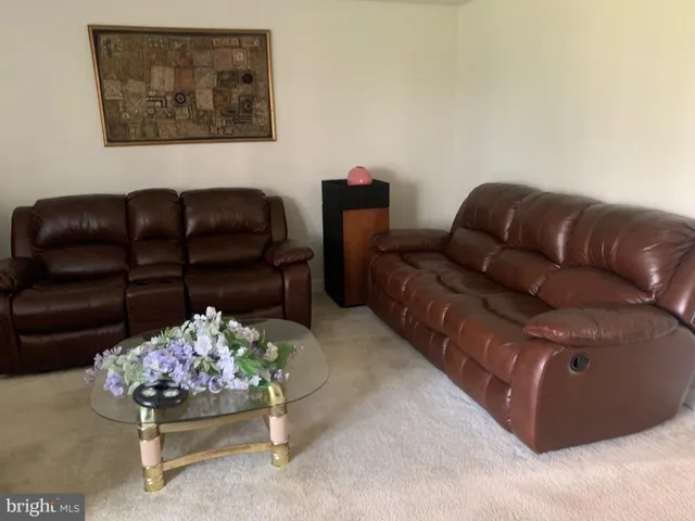 $340,000 | 117 Plaza Drive, Sicklerville, NJ 08081