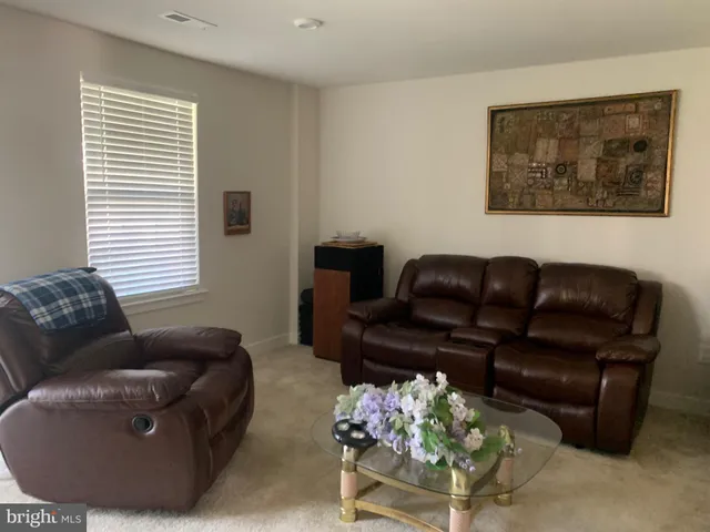 $340,000 | 117 Plaza Drive, Sicklerville, NJ 08081