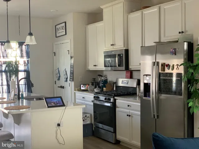 $340,000 | 117 Plaza Drive, Sicklerville, NJ 08081