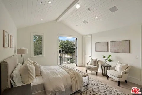 $19,995,000 | 1072 Amalfi Drive, Pacific Palisades, CA 90272