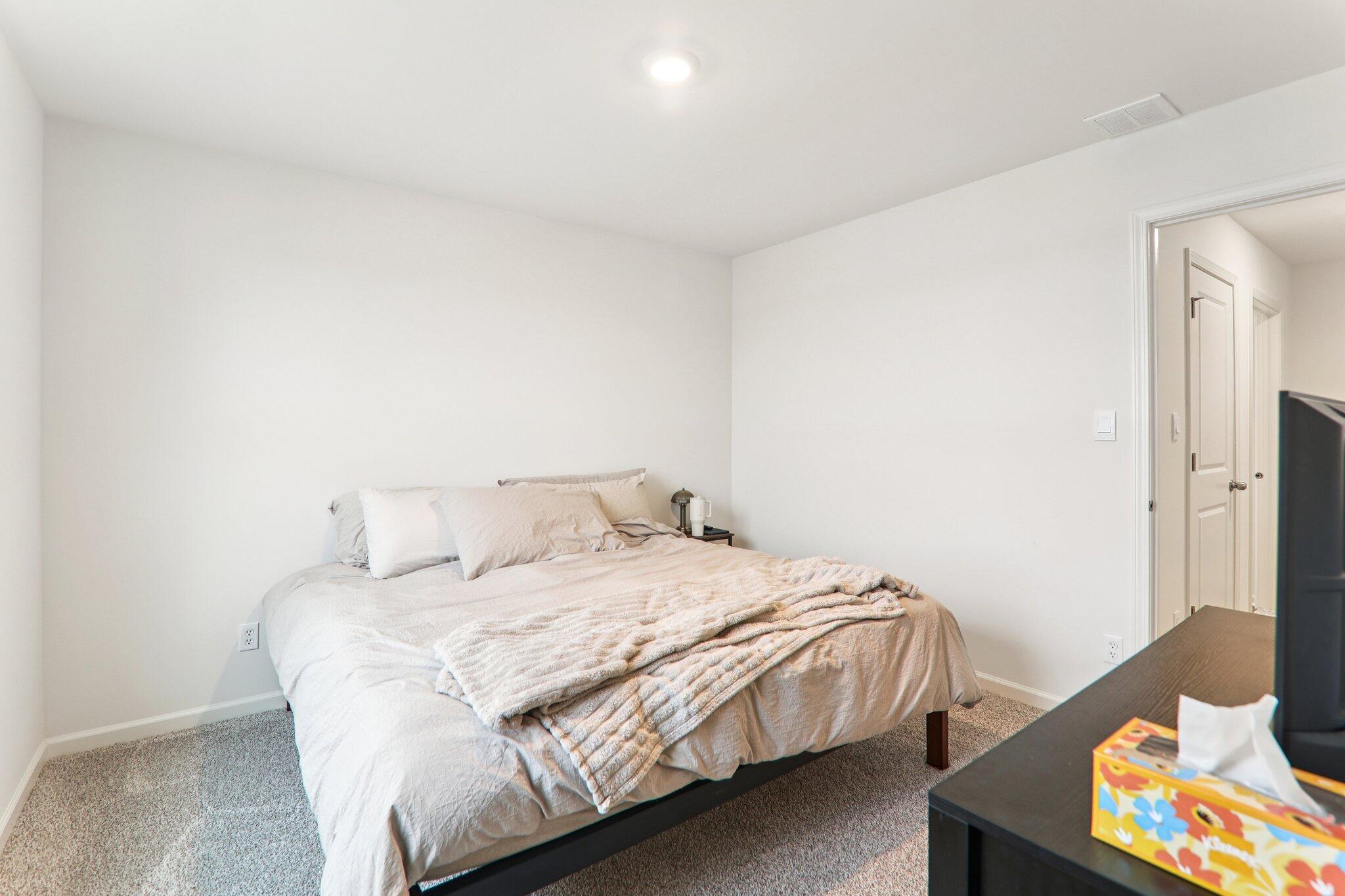 10651 Whitney Place Crown Point, IN 46307 - Photo 15 of 22 2048x1365