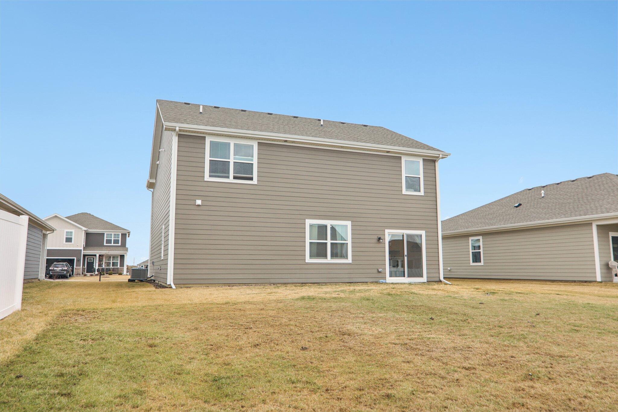 10651 Whitney Place Crown Point, IN 46307 - Photo 22 of 22 2048x1365