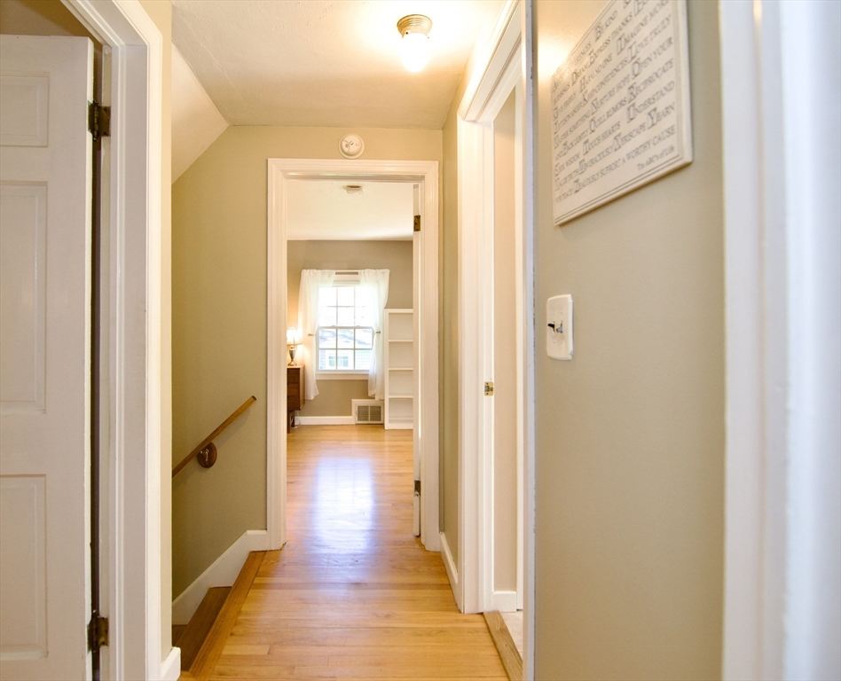 129 Chalmers Street Springfield, MA 01118 - Photo 36 of 42