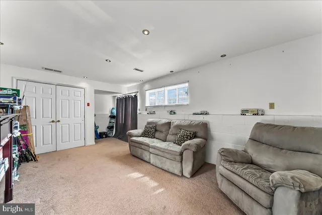 $250,000 | 212 Charring Cross Drive, Dover, DE 19904