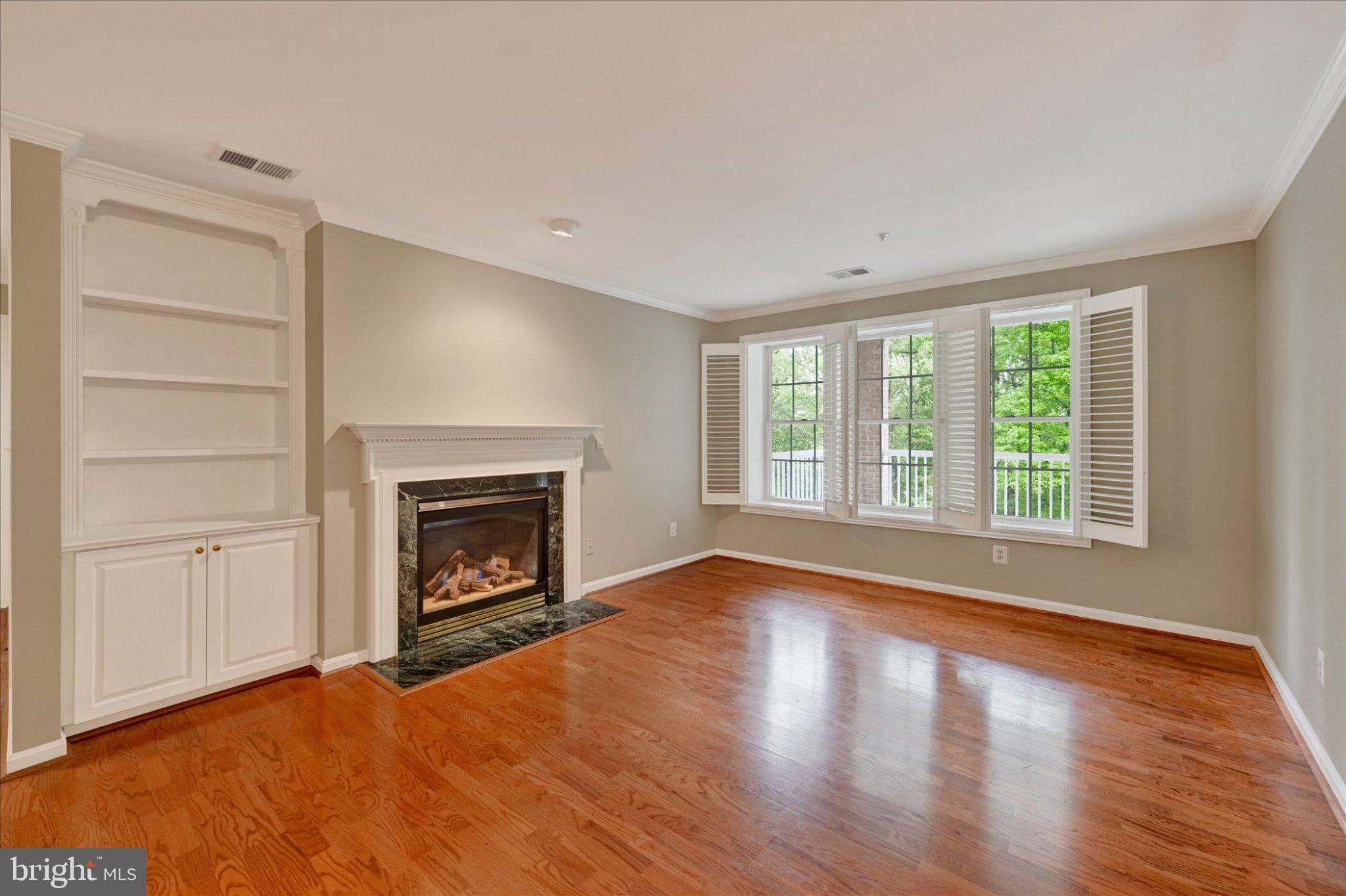 12310 Rosslare Ridge Road, Unit 405 Lutherville-Timonium, MD 21093 - Photo 5 of 36 Bright and inviting living space.