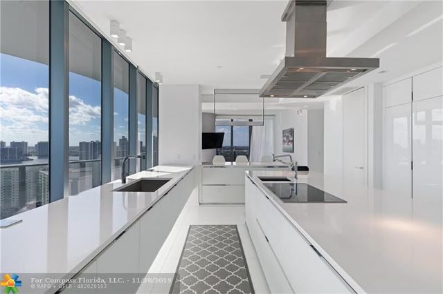 $6,150,000 | 19575 Collins Avenue, Unit 23, Sunny Isles Beach, FL 33160