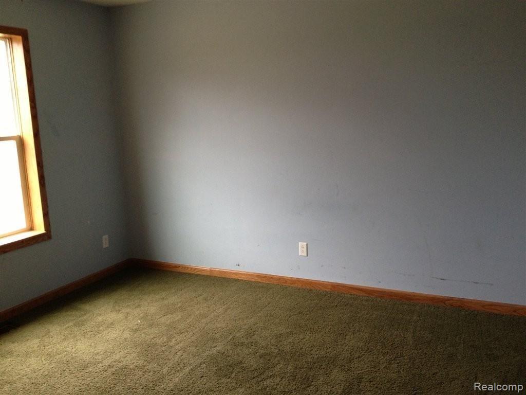 10109 Green Road Fenton, MI 48430 - Photo 4 of 22 bed
