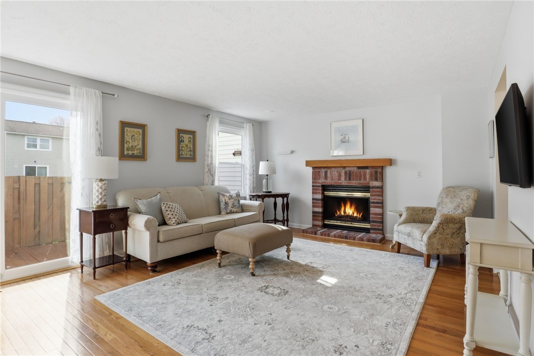 18 Hanna Lane Webster, NY 14580 - Photo 4 of 39