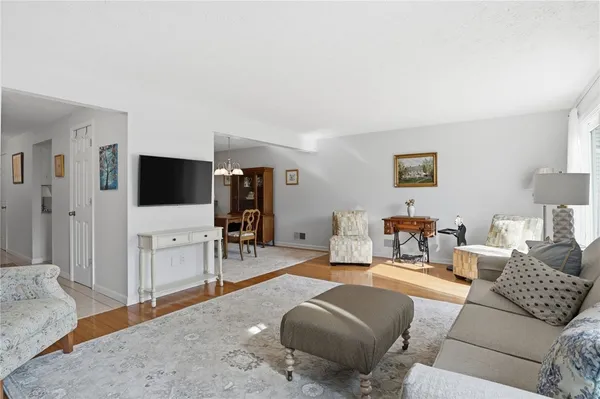 $224,900 | 18 Hanna Lane, Webster, NY 14580