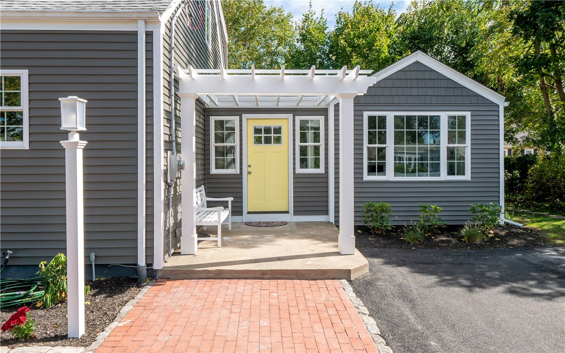 36 Friendly Road East Greenwich, RI 02818 - Photo 4 of 50 Gallery Image 4