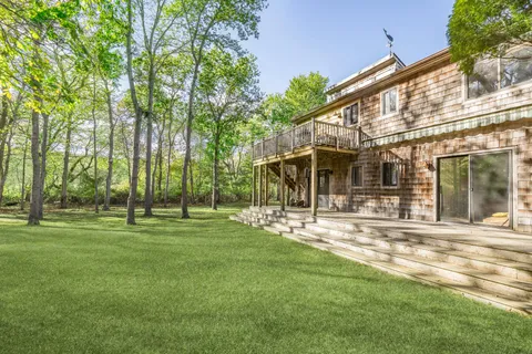 $2,195,000 | 268 Fresh Pond Road, Amagansett, NY 11930