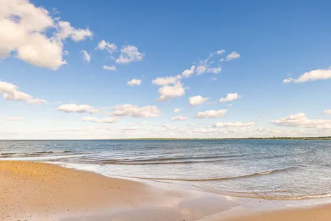 $2,195,000 | 268 Fresh Pond Road, Amagansett, NY 11930