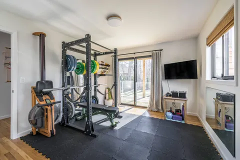 $2,195,000 | 268 Fresh Pond Road, Amagansett, NY 11930