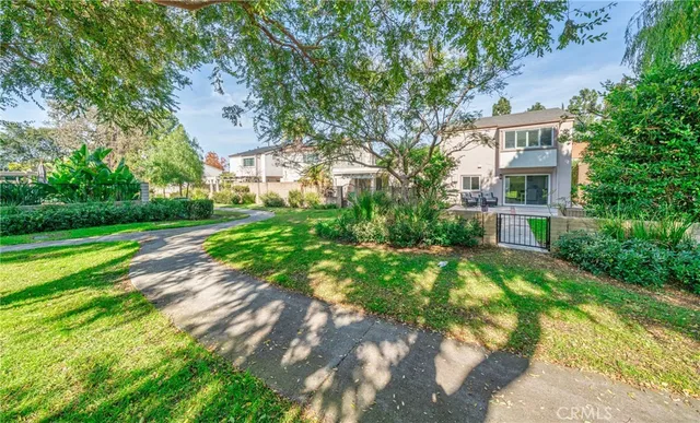 $5,200 | 60 Willow Tree Lane, Irvine, CA 92612