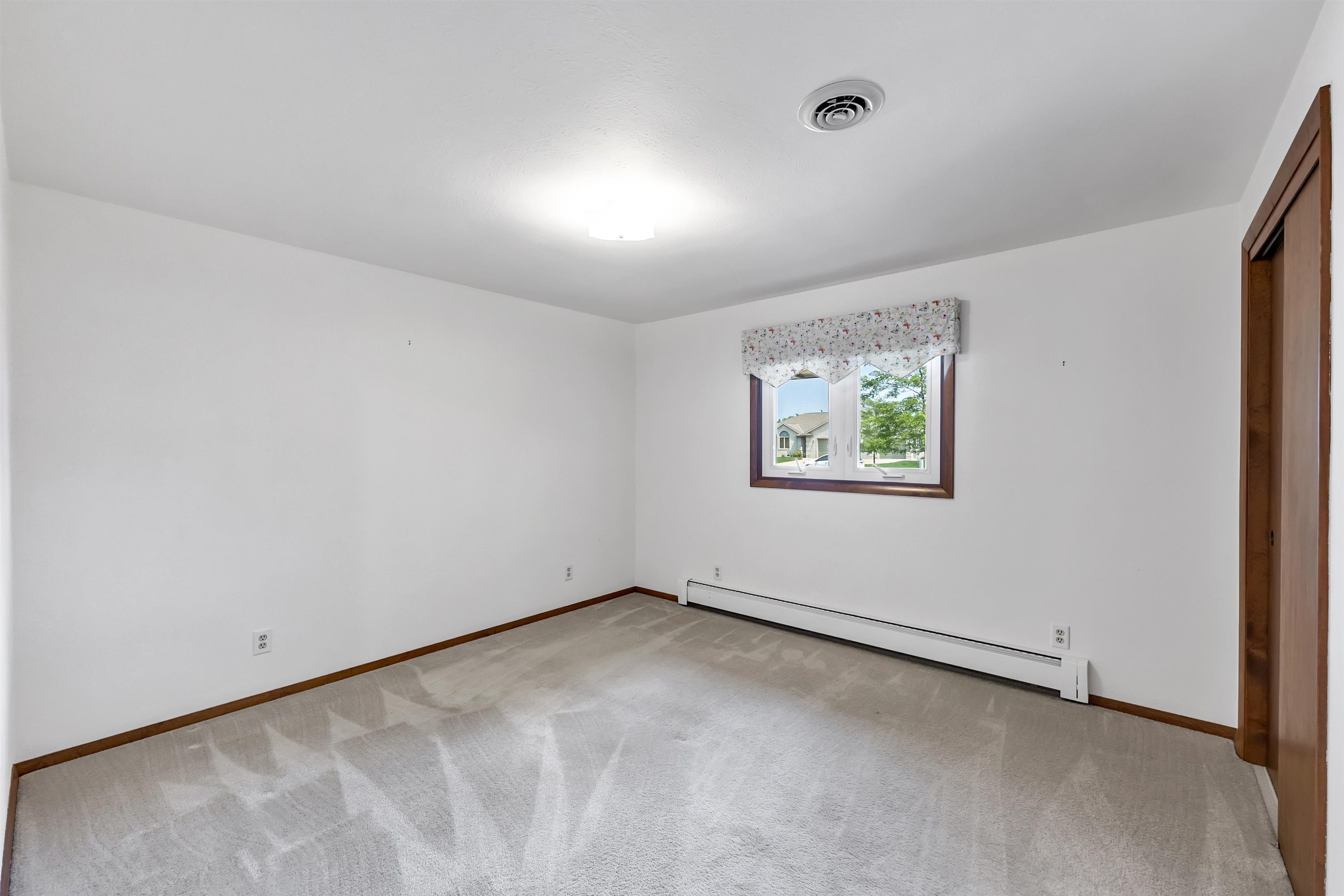 1155 Pinecrest Road Green Bay, WI 54313 - Photo 20 of 57