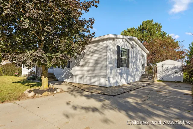 $82,500 | 360 East Tuttle Road, Unit 6, Ionia, MI 48846