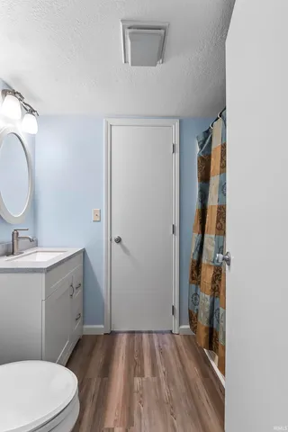 $529,900 | 8652 East Koher Road South, Syracuse, IN 46567