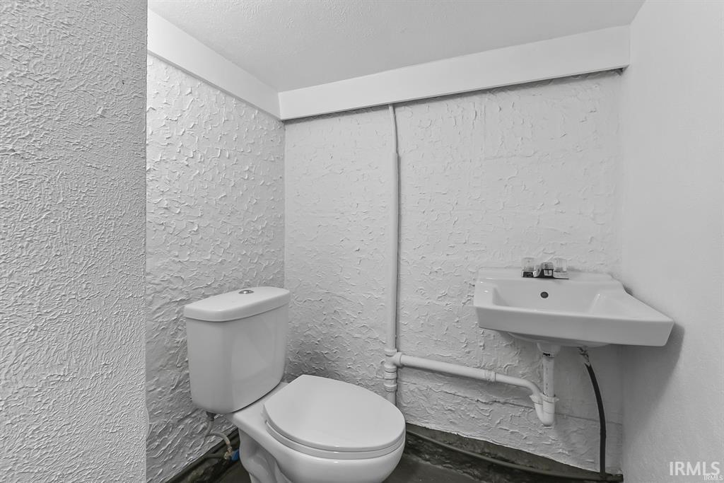 8652 East Koher Road South Syracuse, IN 46567 - Photo 22 of 33