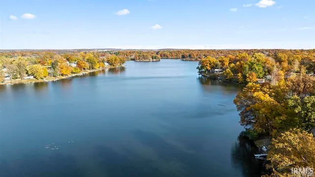 $529,900 | 8652 East Koher Road South, Syracuse, IN 46567