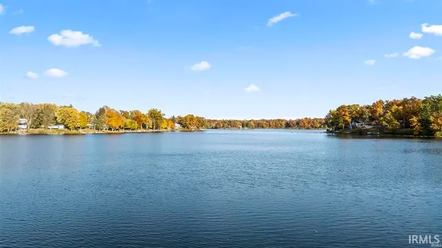 $529,900 | 8652 East Koher Road South, Syracuse, IN 46567