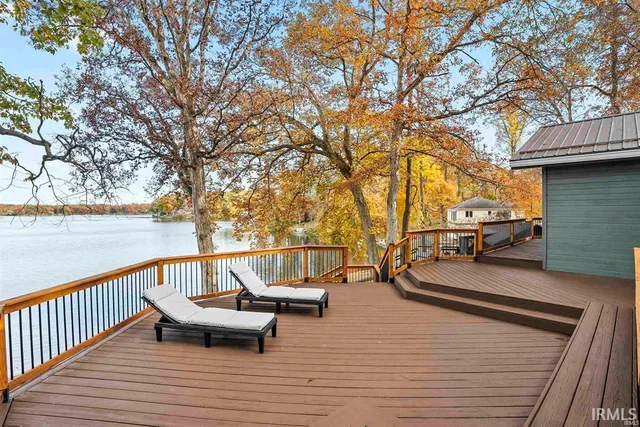 $529,900 | 8652 East Koher Road South, Syracuse, IN 46567