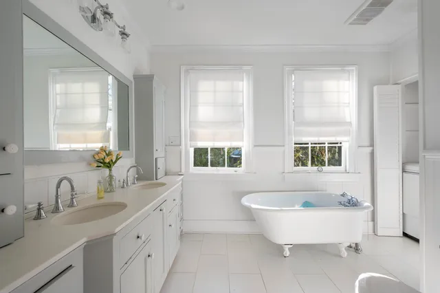 $5,500 | 216 West Carolina Avenue, Summerville, SC 29483