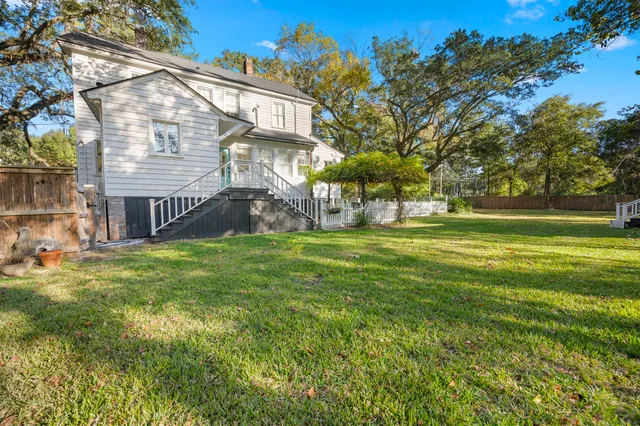 $5,500 | 216 West Carolina Avenue, Summerville, SC 29483