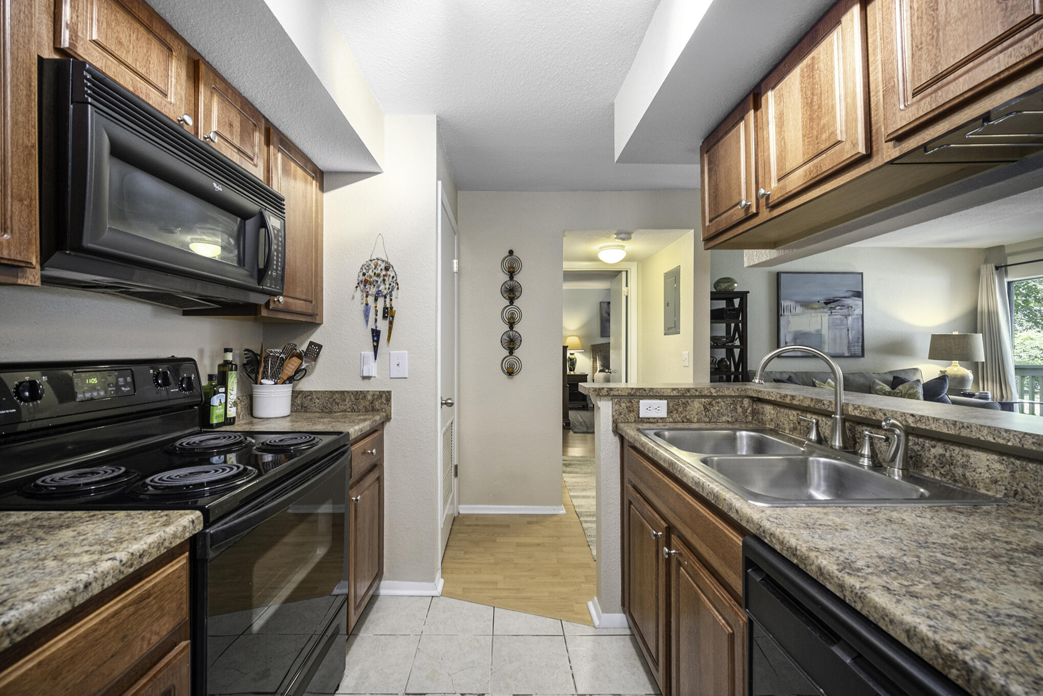 1481 Center St Extension, Unit 1106 Mount Pleasant, SC 29464 - Photo 9 of 24 Kitchen