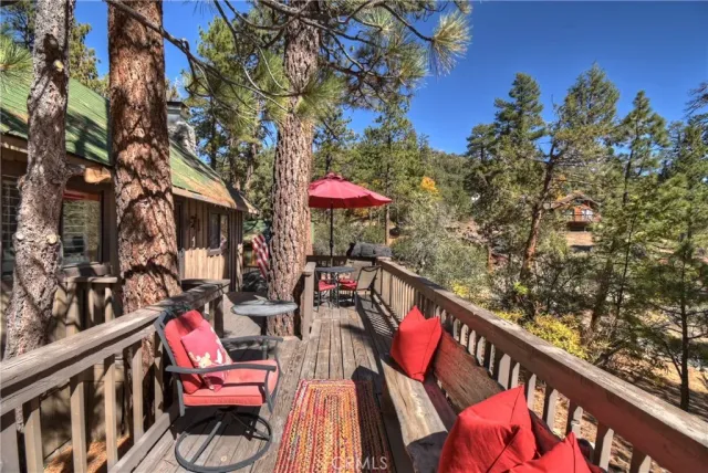 a view of deck and patio