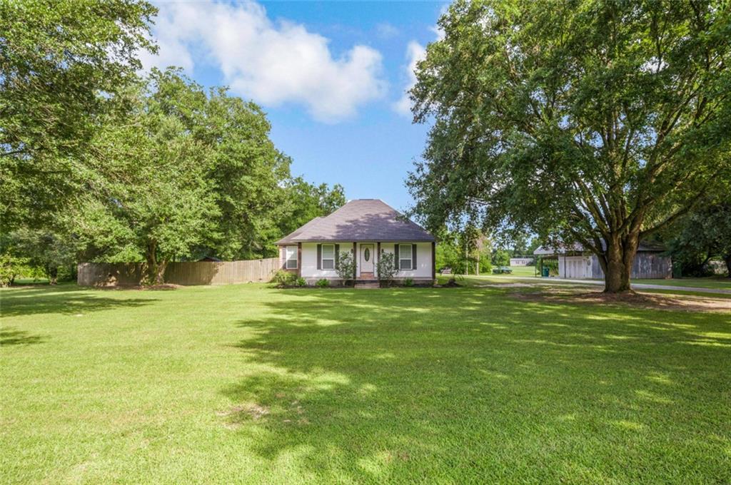 8355 Harris Road Denham Springs, LA 70726 - Photo 1 of 24 Gallery Image 1