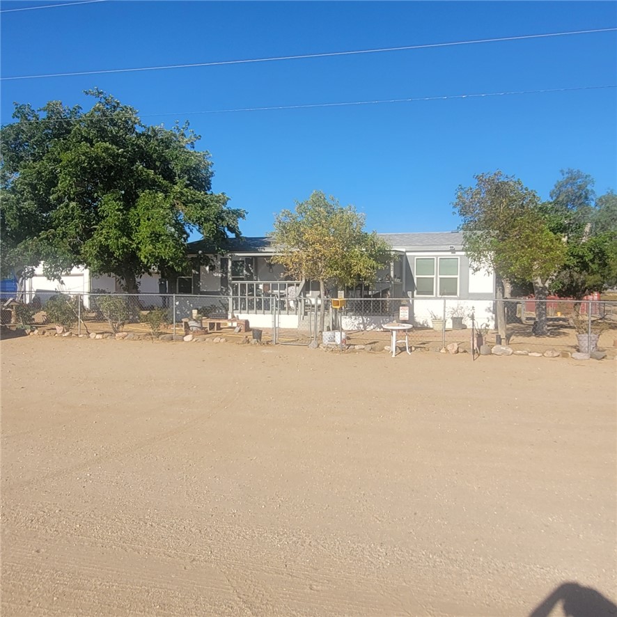 5182 Cordes Road Golden Valley, AZ 86413 - Photo 1 of 48