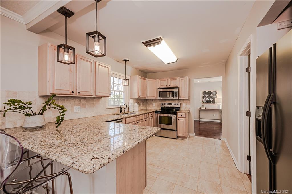 9807 Deer Spring Lane Charlotte, NC 28210 - Photo 11 of 31
