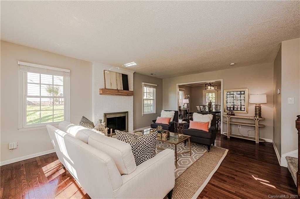 9807 Deer Spring Lane Charlotte, NC 28210 - Photo 6 of 31