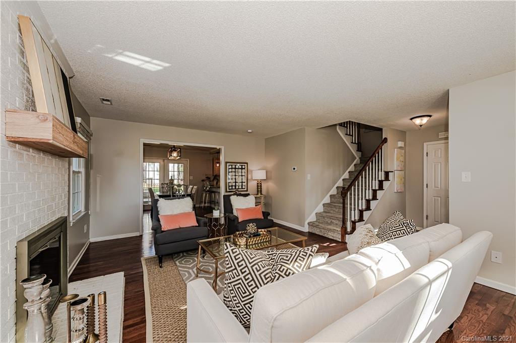 9807 Deer Spring Lane Charlotte, NC 28210 - Photo 7 of 31