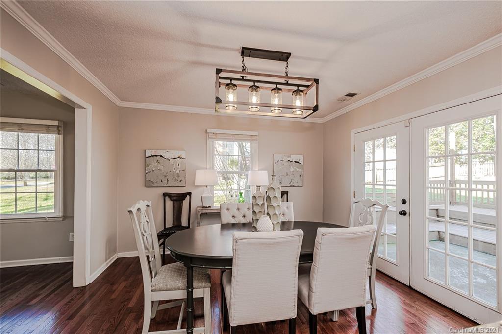 9807 Deer Spring Lane Charlotte, NC 28210 - Photo 9 of 31