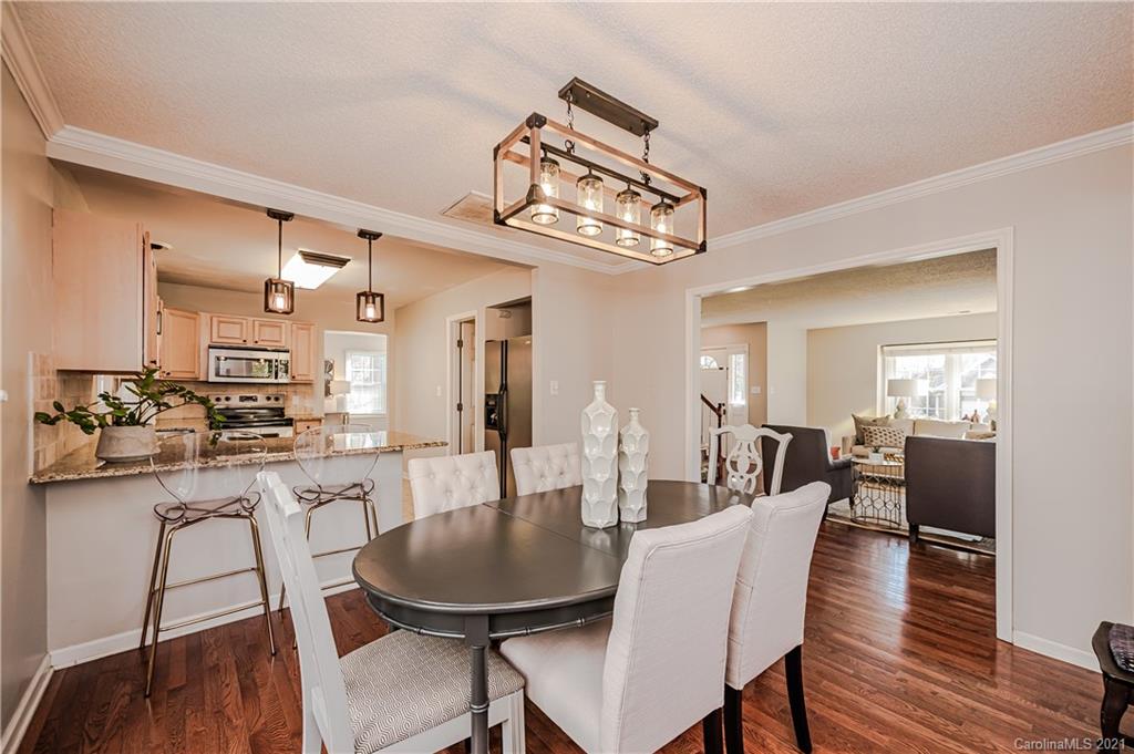 9807 Deer Spring Lane Charlotte, NC 28210 - Photo 10 of 31