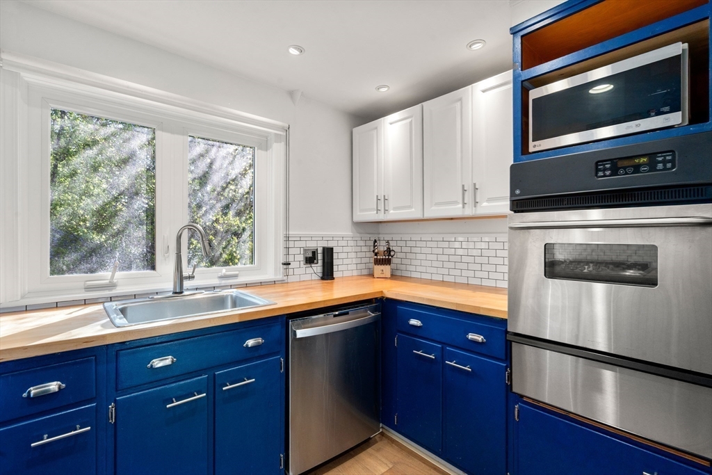 29 Denton Terrace Boston, MA 02131 - Photo 6 of 30