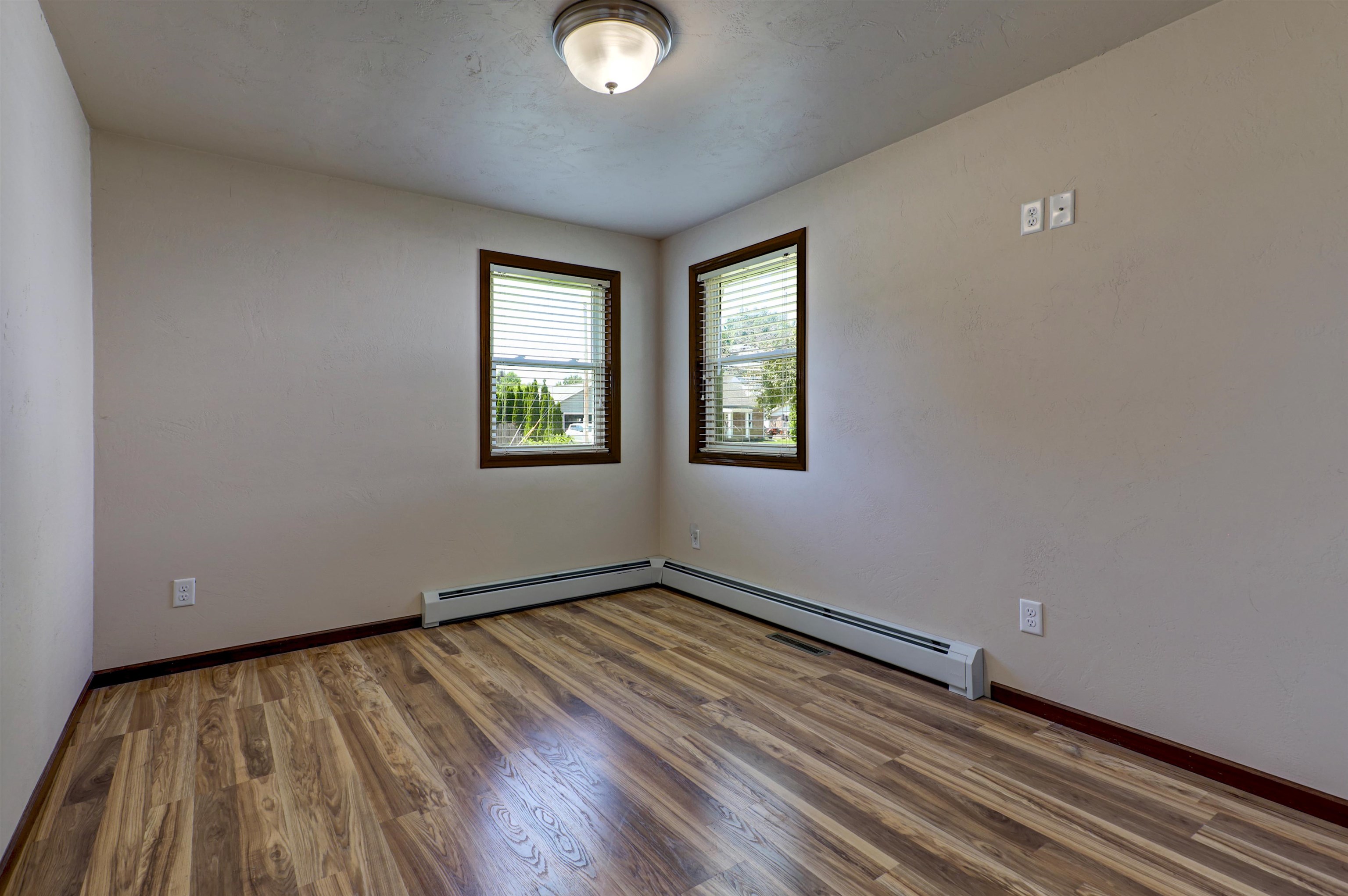 428 8th Street Menasha, WI 54952 - Photo 20 of 37