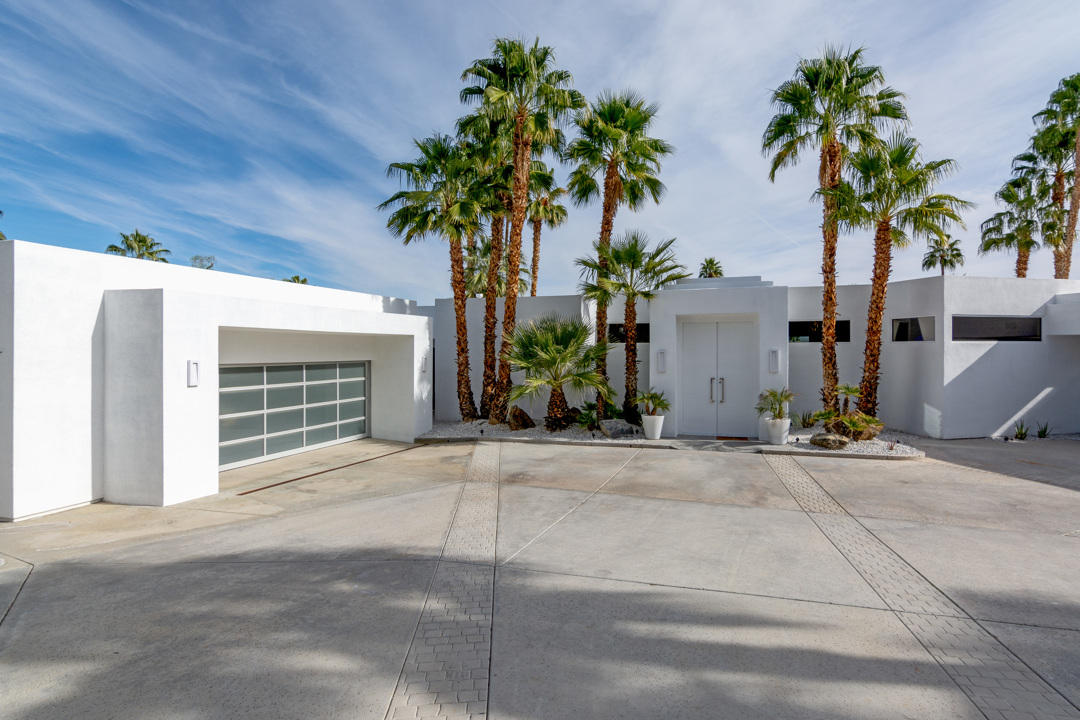 70288 Pecos Road Rancho Mirage, CA 92270 - Photo 6 of 76 a front view of a house with tree s