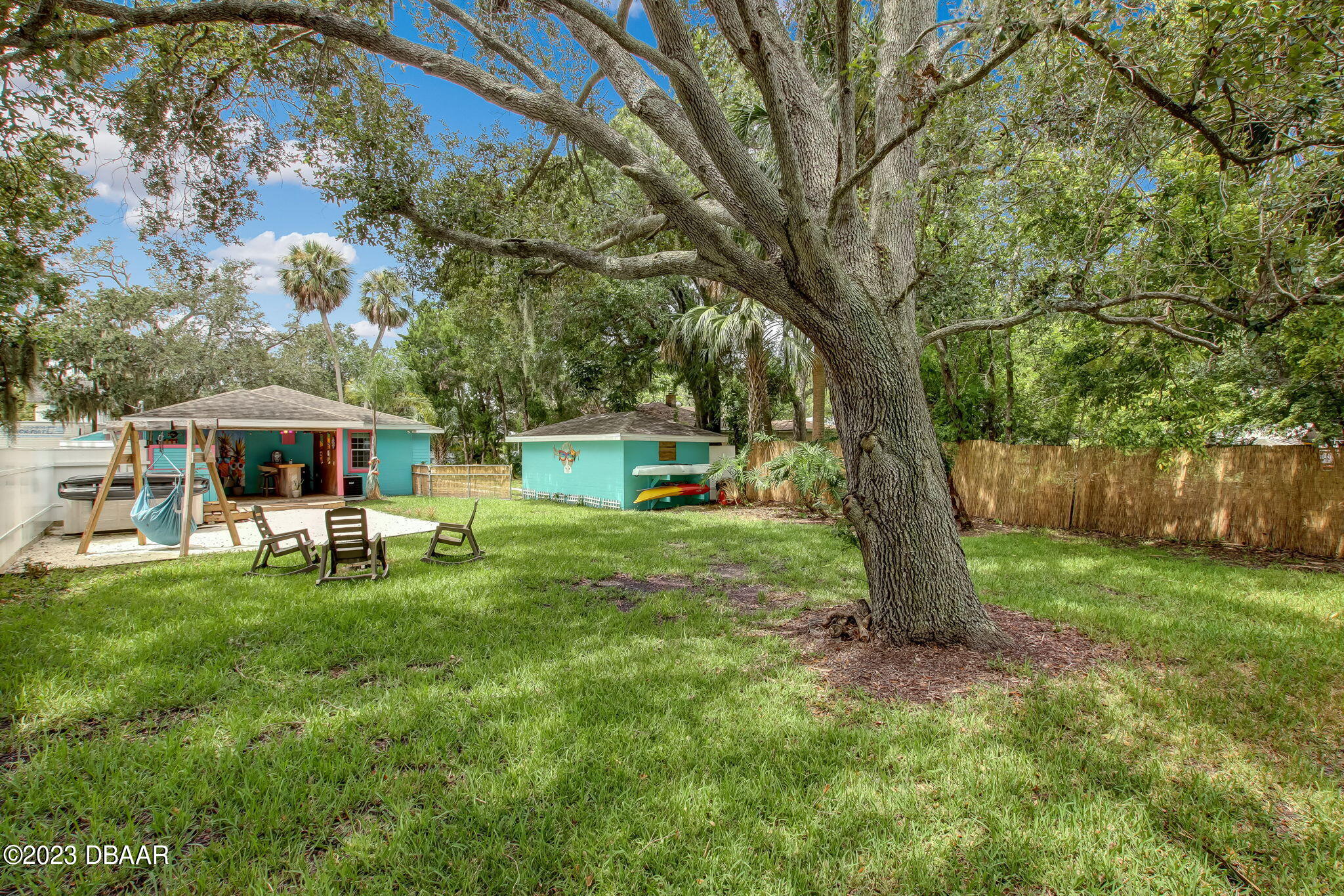 827 South Beach Street Daytona Beach, FL 32114 - Photo 34 of 40 a view of a house with backyard