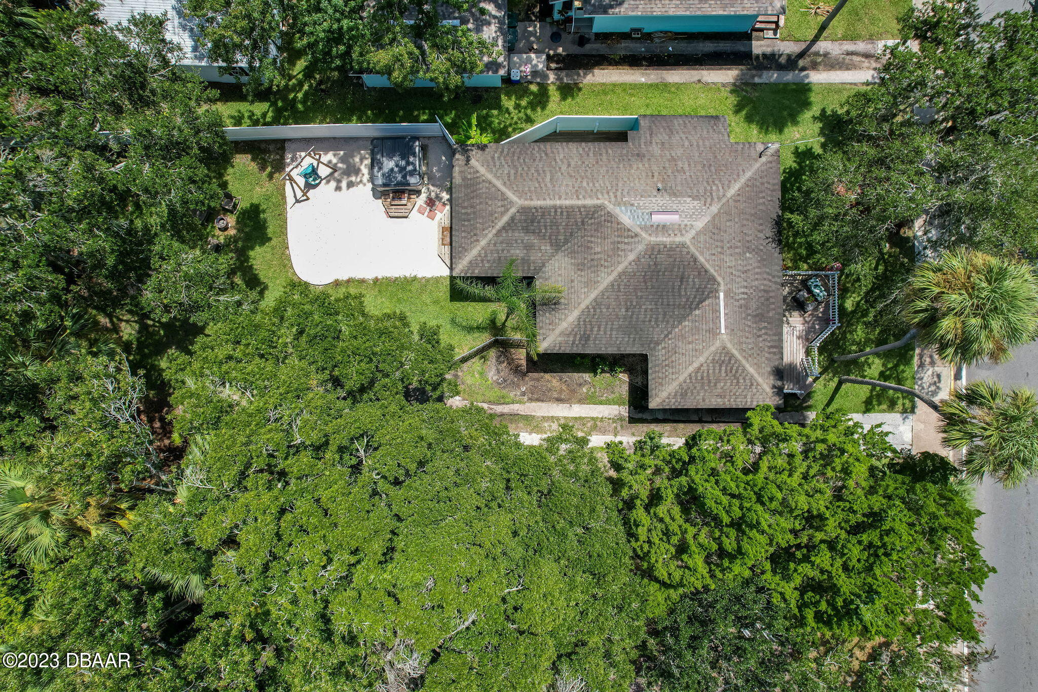 827 South Beach Street Daytona Beach, FL 32114 - Photo 37 of 40 an aerial view of a house