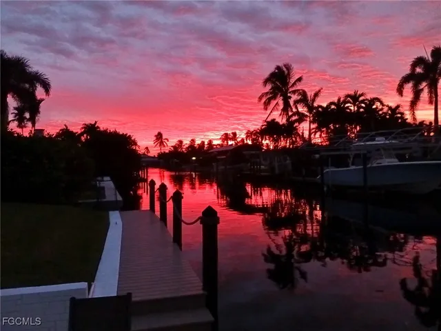 $789,900 | 392 Snow Drive, Fort Myers, FL 33919