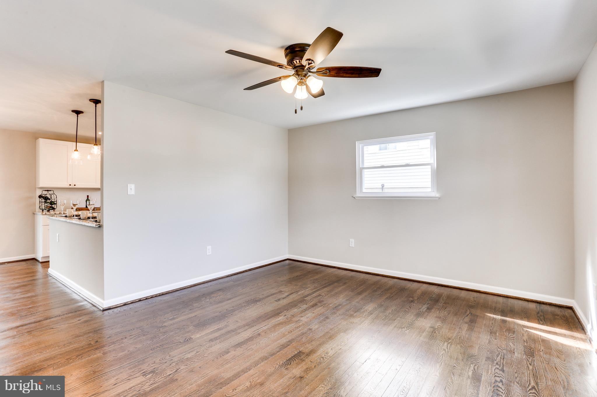 1515 Adamsview Road Baltimore, MD 21228 - Photo 7 of 26 Family Room