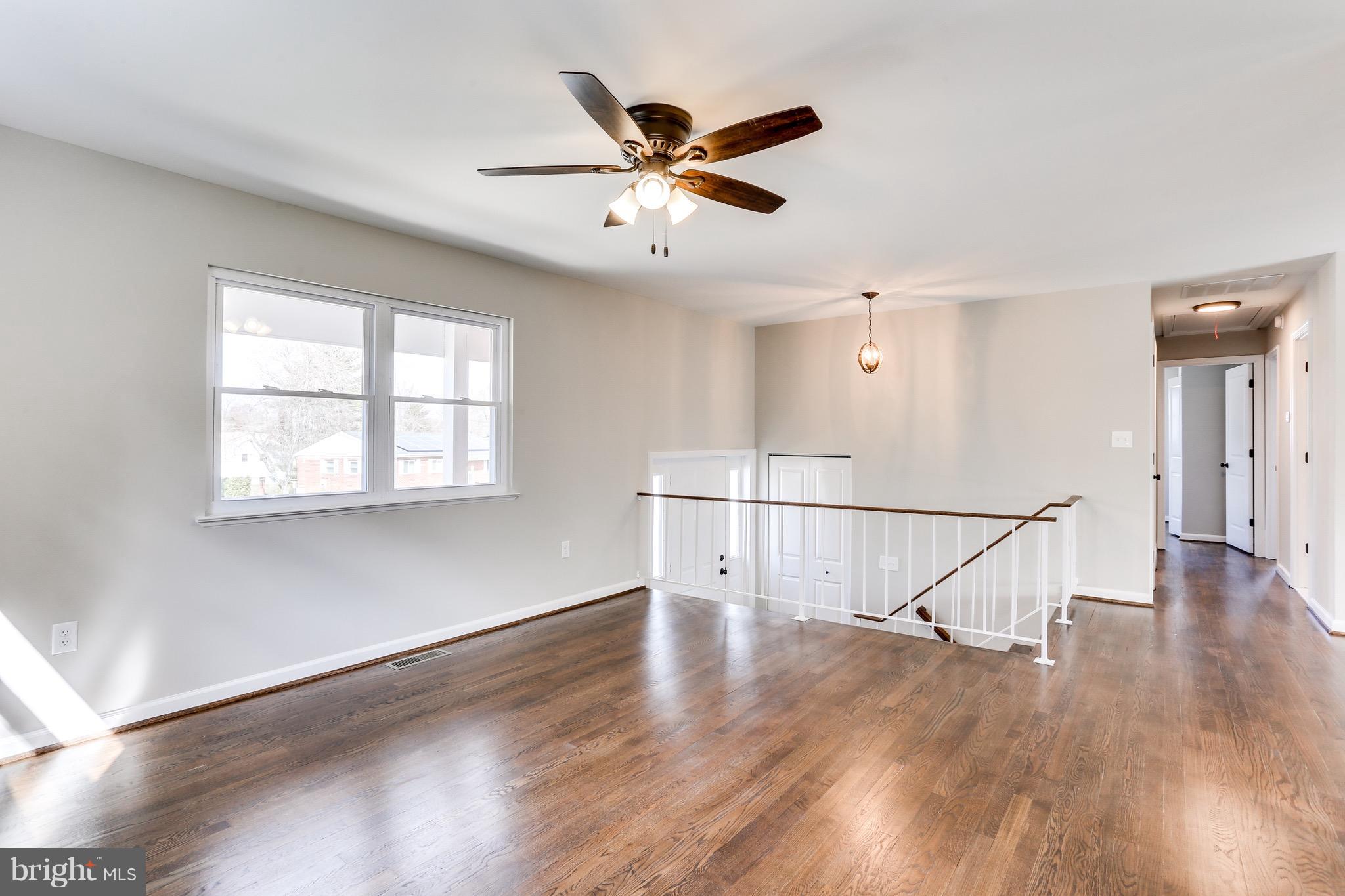 1515 Adamsview Road Baltimore, MD 21228 - Photo 10 of 26 Family Room