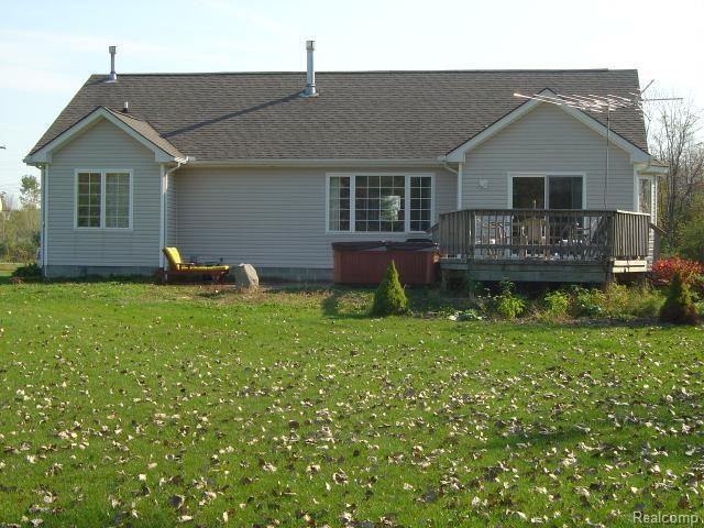 901 Cove Road Goodells, MI 48027 - Photo 7 of 10 EXT back