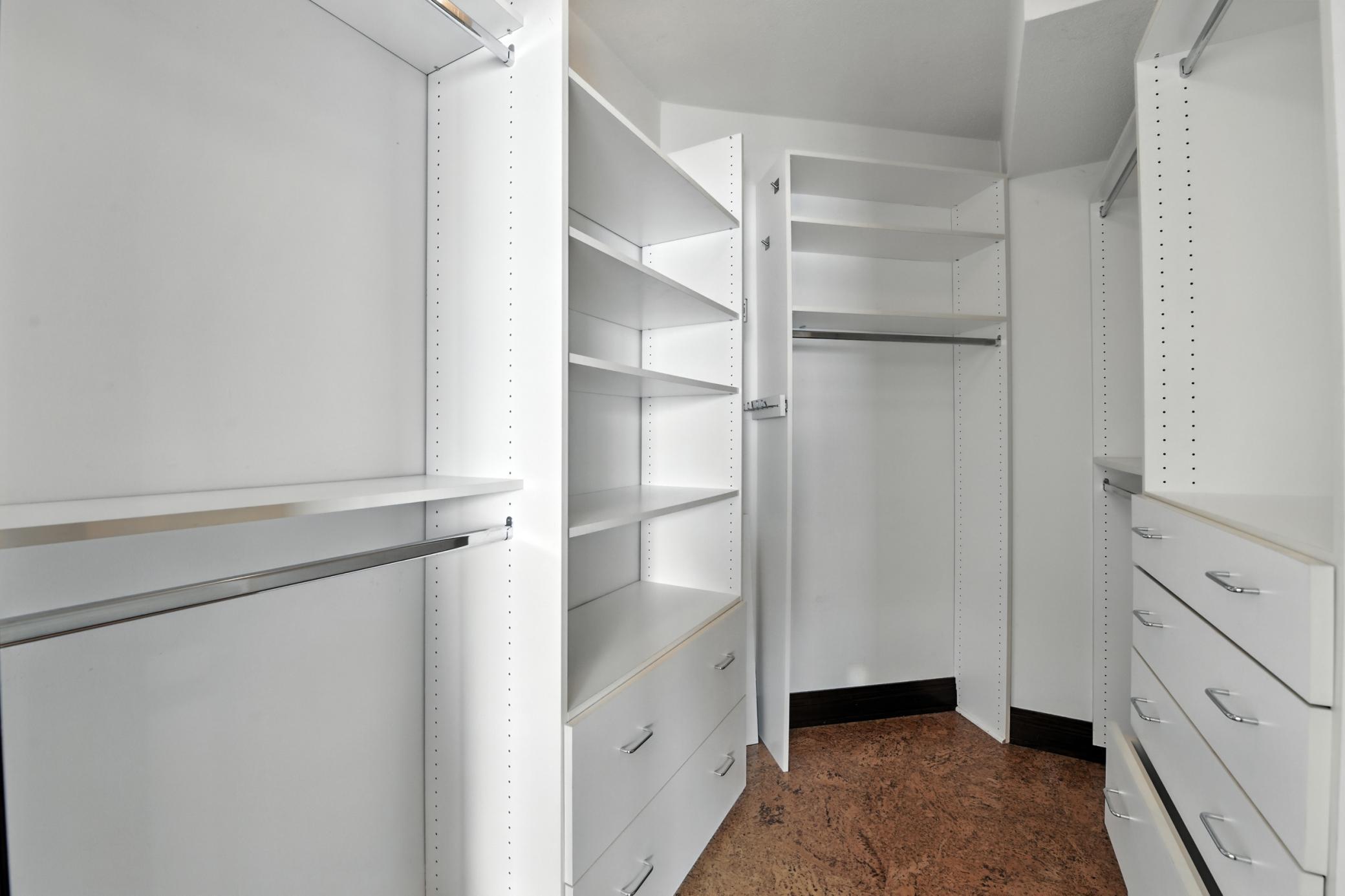 2950 Dean Parkway, Unit 2205 Minneapolis, MN 55416 - Photo 23 of 43