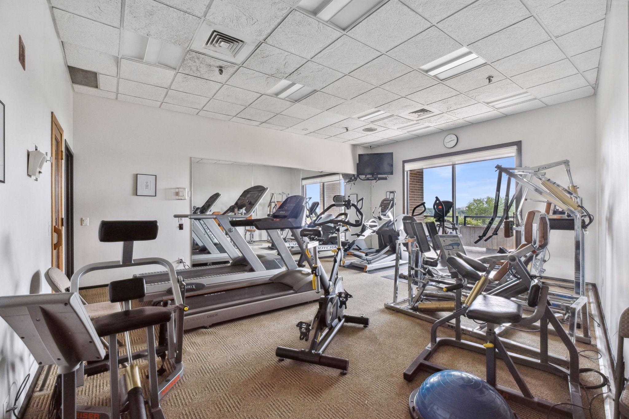 2950 Dean Parkway, Unit 2205 Minneapolis, MN 55416 - Photo 36 of 43