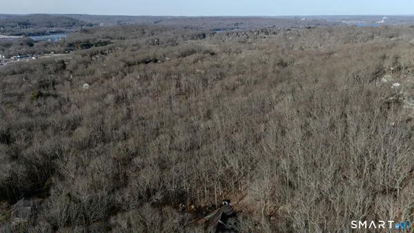 a view of a dry field