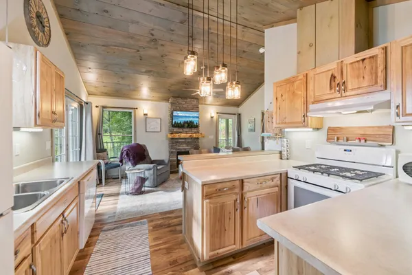 $339,900 | 19314 Highwood Shores Road, Pine City, MN 55063